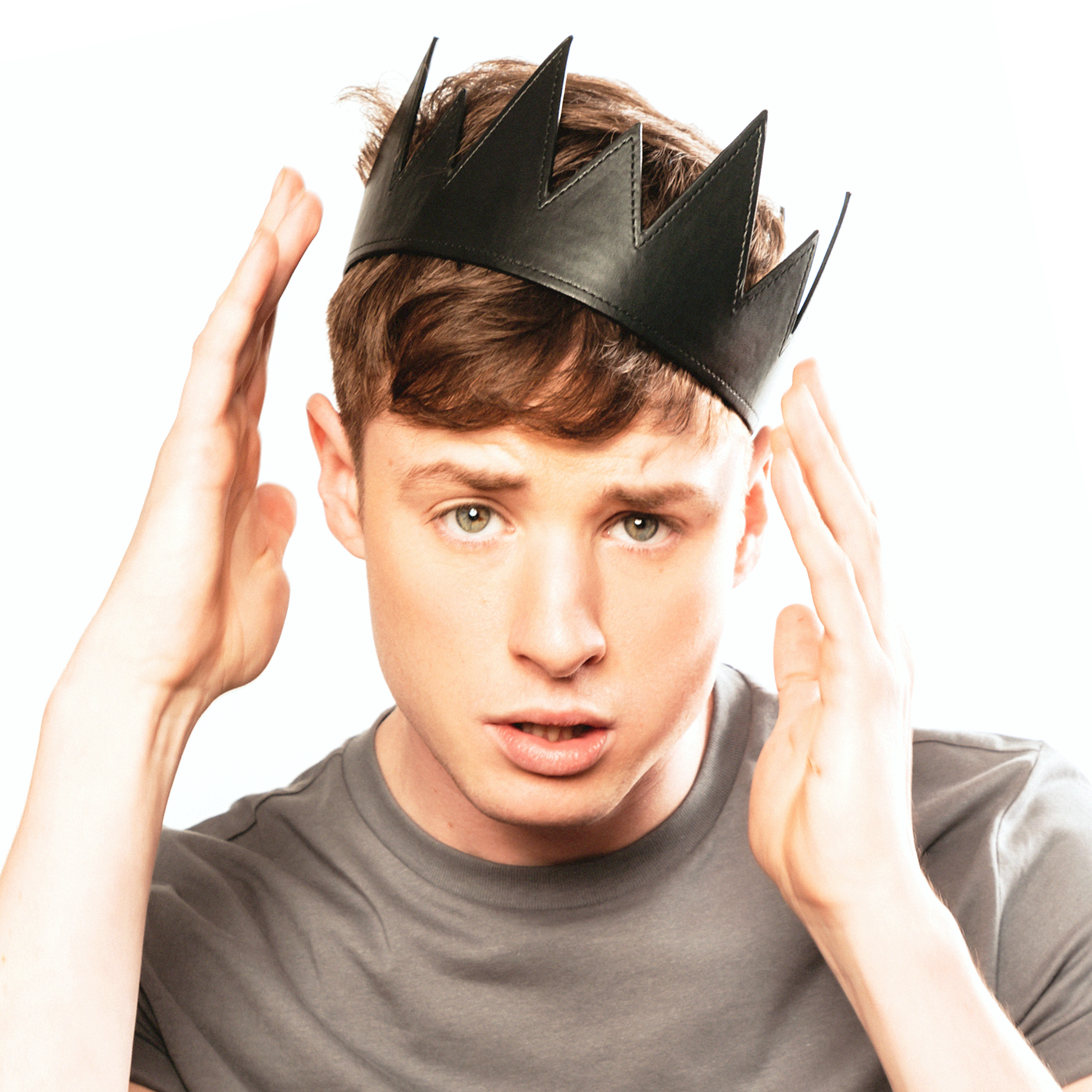 BLACK LEATHER CROWN HAT